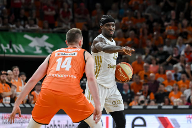 员小李为例 员小李为例