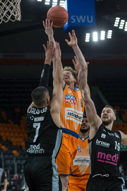 丰富的强手 丰富的强手