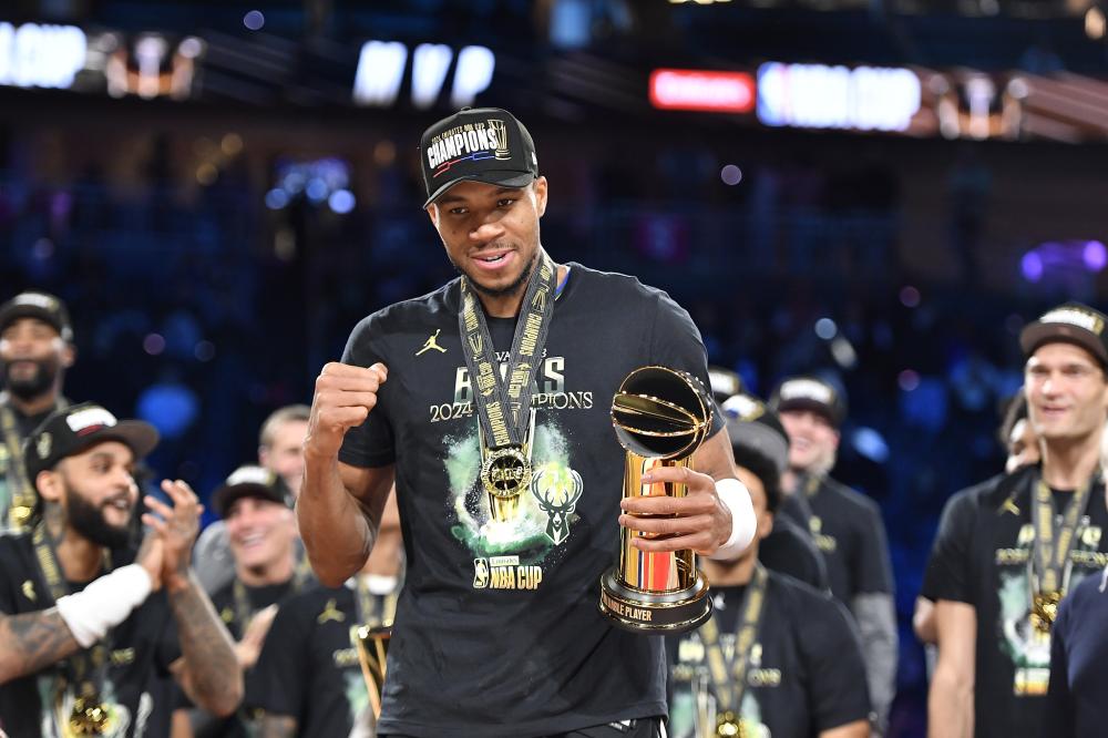 通过一系列 通过一系列